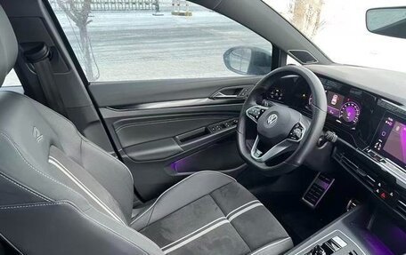 Volkswagen Golf VIII, 2023 год, 1 950 000 рублей, 11 фотография