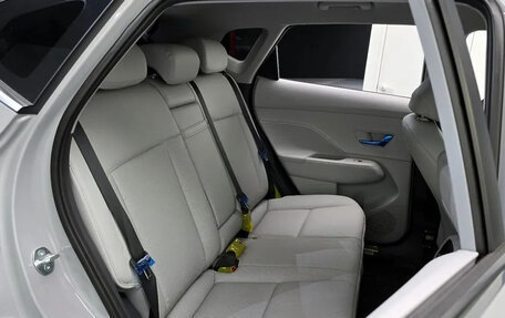 Hyundai Kona, 2025 год, 3 100 010 рублей, 21 фотография