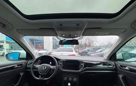 Volkswagen T-Roc I, 2022 год, 1 312 000 рублей, 7 фотография