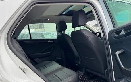 Volkswagen T-Roc I, 2022 год, 1 312 000 рублей, 8 фотография