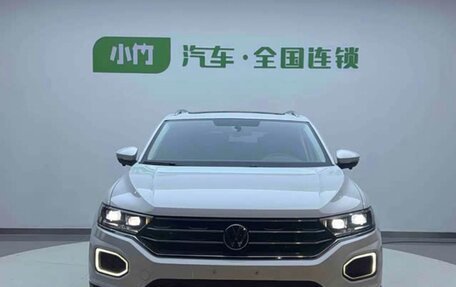 Volkswagen T-Roc I, 2022 год, 1 292 000 рублей, 2 фотография