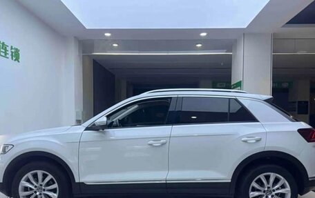 Volkswagen T-Roc I, 2022 год, 1 292 000 рублей, 5 фотография