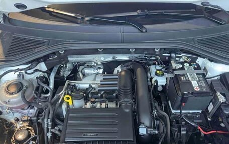 Volkswagen T-Roc I, 2022 год, 1 292 000 рублей, 19 фотография