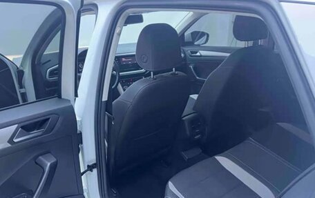 Volkswagen T-Roc I, 2022 год, 1 292 000 рублей, 18 фотография