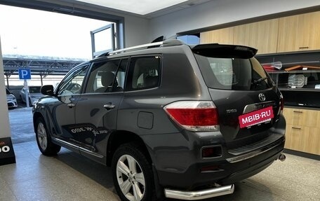 Toyota Highlander III, 2012 год, 2 200 000 рублей, 7 фотография