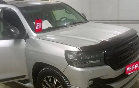 Toyota Land Cruiser 200, 2011 год, 2 300 000 рублей, 4 фотография