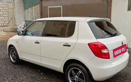 Skoda Fabia II, 2009 год, 410 000 рублей, 3 фотография