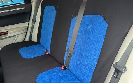 Chrysler 300C II, 2007 год, 1 200 000 рублей, 12 фотография