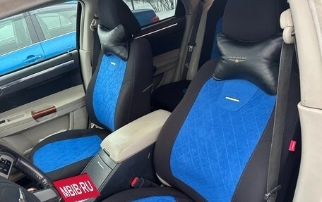 Chrysler 300C II, 2007 год, 1 200 000 рублей, 11 фотография