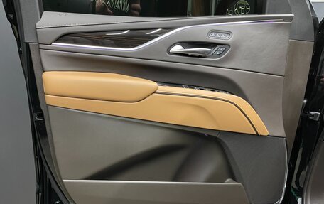 Cadillac Escalade V, 2023 год, 13 500 000 рублей, 8 фотография