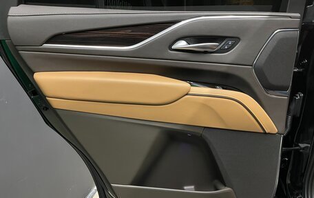 Cadillac Escalade V, 2023 год, 13 500 000 рублей, 21 фотография