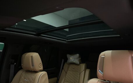 Cadillac Escalade V, 2023 год, 13 500 000 рублей, 18 фотография