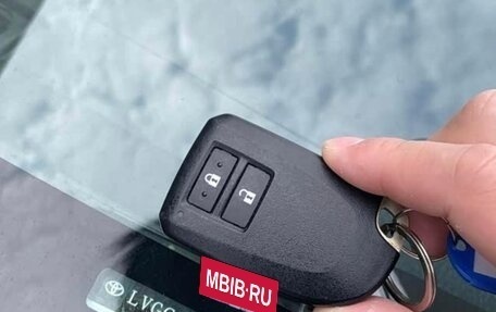 Toyota Yaris XP150 рестайлинг, 2022 год, 1 045 000 рублей, 12 фотография