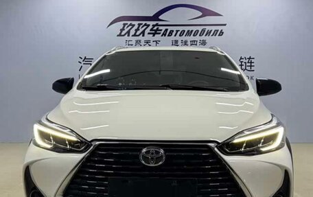 Toyota Yaris XP150 рестайлинг, 2022 год, 1 030 000 рублей, 2 фотография