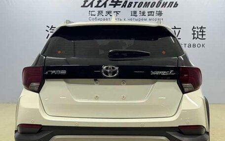 Toyota Yaris XP150 рестайлинг, 2022 год, 1 030 000 рублей, 6 фотография