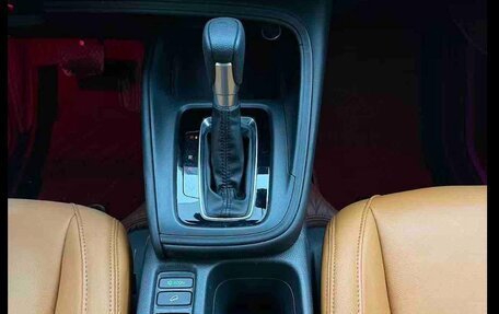 Honda Vezel, 2023 год, 1 740 000 рублей, 21 фотография