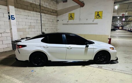 Toyota Camry, 2021 год, 3 390 000 рублей, 10 фотография