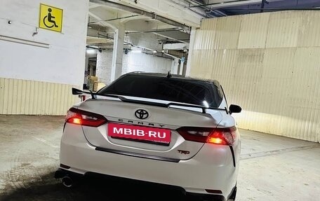 Toyota Camry, 2021 год, 3 390 000 рублей, 7 фотография