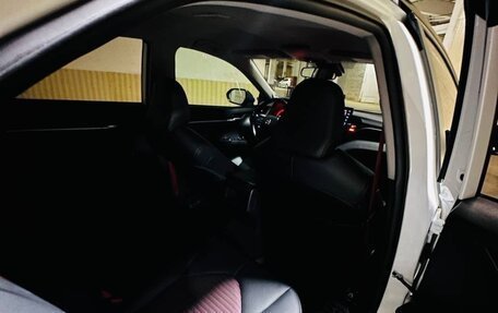 Toyota Camry, 2021 год, 3 390 000 рублей, 13 фотография