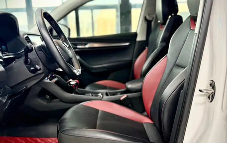 Skoda Karoq I, 2022 год, 1 469 000 рублей, 9 фотография