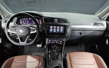 Volkswagen Tiguan II, 2022 год, 2 457 030 рублей, 6 фотография