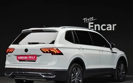 Volkswagen Tiguan II, 2022 год, 2 457 030 рублей, 4 фотография