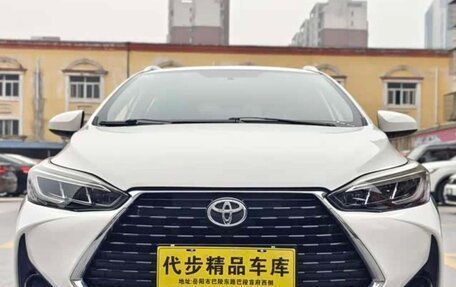 Toyota Yaris XP150 рестайлинг, 2022 год, 1 080 000 рублей, 2 фотография