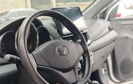 Toyota Yaris XP150 рестайлинг, 2022 год, 1 080 000 рублей, 9 фотография