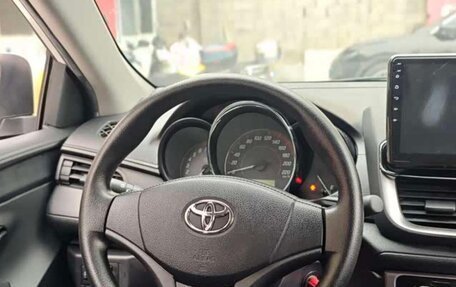 Toyota Yaris XP150 рестайлинг, 2022 год, 1 080 000 рублей, 12 фотография