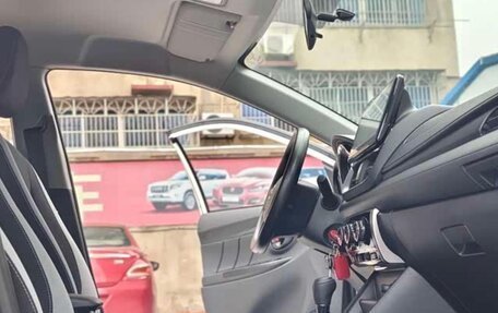 Toyota Yaris XP150 рестайлинг, 2022 год, 1 080 000 рублей, 15 фотография