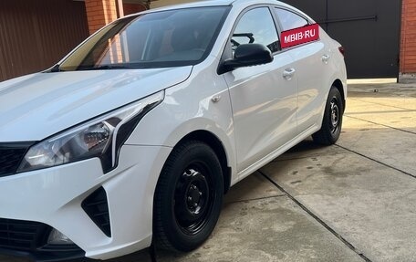 KIA Rio IV, 2020 год, 1 450 000 рублей, 2 фотография