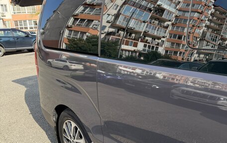 Hyundai Grand Starex Grand Starex I рестайлинг 2, 2020 год, 4 500 000 рублей, 4 фотография