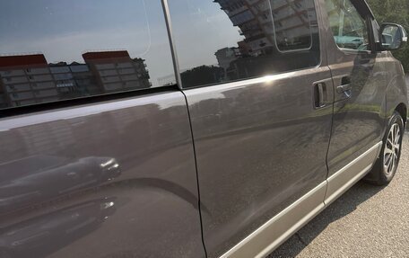 Hyundai Grand Starex Grand Starex I рестайлинг 2, 2020 год, 4 500 000 рублей, 5 фотография