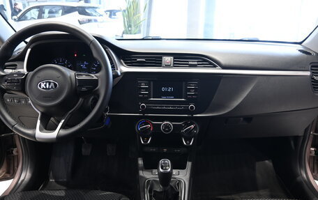 KIA Rio IV, 2021 год, 1 645 000 рублей, 7 фотография