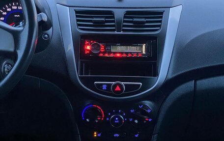 Hyundai Solaris II рестайлинг, 2014 год, 850 000 рублей, 9 фотография