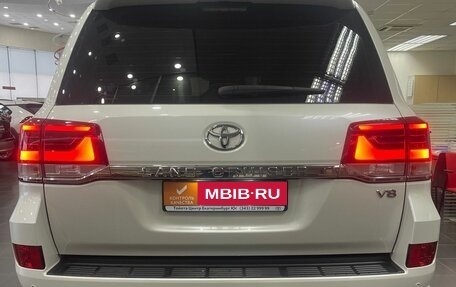 Toyota Land Cruiser 200, 2016 год, 7 150 000 рублей, 5 фотография