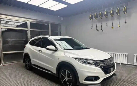 Honda Vezel, 2022 год, 1 251 030 рублей, 3 фотография