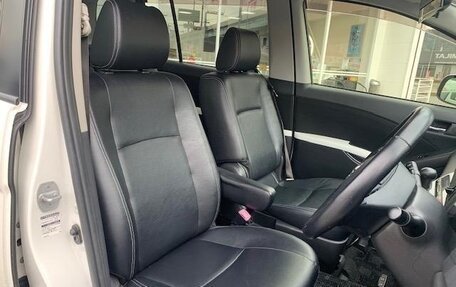 Toyota ISis I, 2016 год, 1 174 000 рублей, 16 фотография