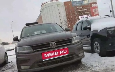 Volkswagen Tiguan II, 2017 год, 2 399 000 рублей, 1 фотография