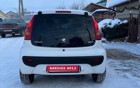 Peugeot 107 I рестайлинг, 2010 год, 525 000 рублей, 3 фотография