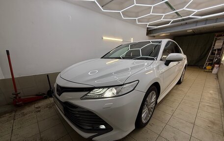 Toyota Camry, 2018 год, 2 300 000 рублей, 6 фотография