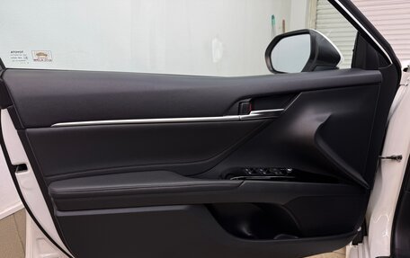 Toyota Camry, 2018 год, 2 300 000 рублей, 12 фотография