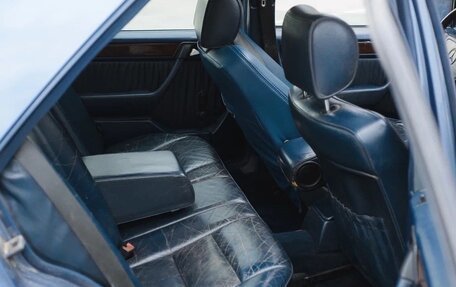 Mercedes-Benz E-Класс, 1992 год, 200 000 рублей, 14 фотография