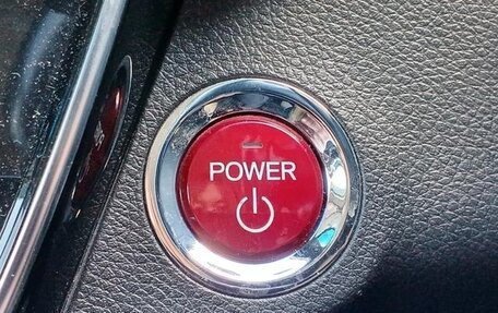 Honda Vezel, 2015 год, 1 182 000 рублей, 19 фотография