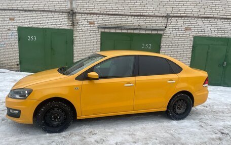 Volkswagen Polo VI (EU Market), 2015 год, 950 000 рублей, 4 фотография