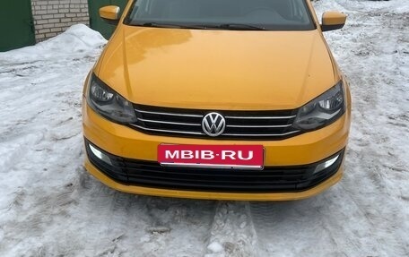 Volkswagen Polo VI (EU Market), 2015 год, 950 000 рублей, 3 фотография