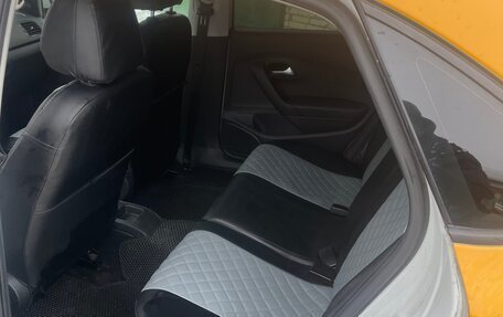 Volkswagen Polo VI (EU Market), 2015 год, 950 000 рублей, 7 фотография