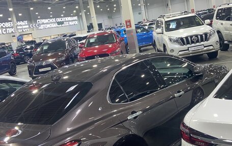 Toyota Camry, 2018 год, 3 050 000 рублей, 9 фотография