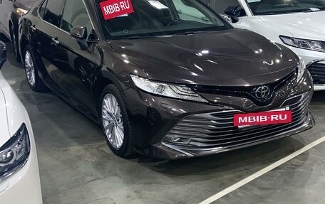 Toyota Camry, 2018 год, 3 050 000 рублей, 6 фотография