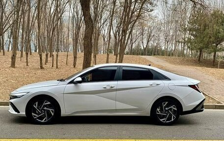 Hyundai Elantra, 2023 год, 1 840 002 рублей, 10 фотография